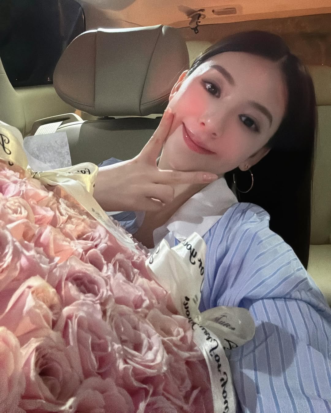 Lấy chồng lớn hơn bố m&igrave;nh 2 tuổi, mỹ nh&acirc;n sống trong gi&agrave;u sướng: Đẻ con g&aacute;i thứ ba được &ldquo;thưởng n&oacute;ng&rdquo; 332 tỷ!- Ảnh 14.