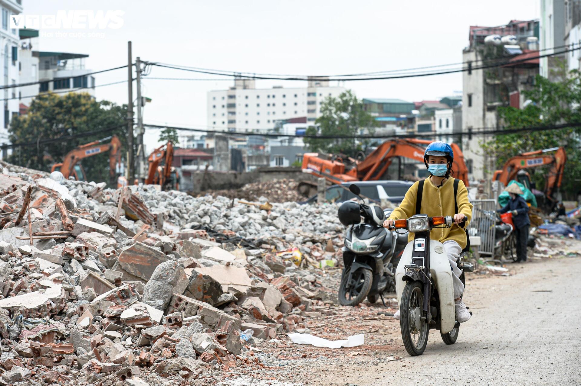 H&agrave; Nội "thần tốc" ph&aacute; dỡ loạt c&ocirc;ng tr&igrave;nh để l&agrave;m đường V&agrave;nh đai 2,5- Ảnh 16.