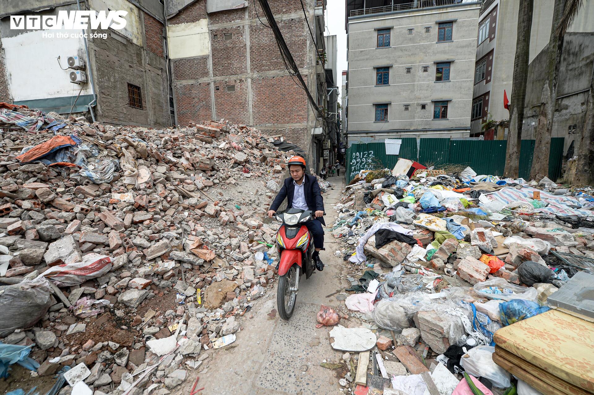 H&agrave; Nội "thần tốc" ph&aacute; dỡ loạt c&ocirc;ng tr&igrave;nh để l&agrave;m đường V&agrave;nh đai 2,5- Ảnh 19.