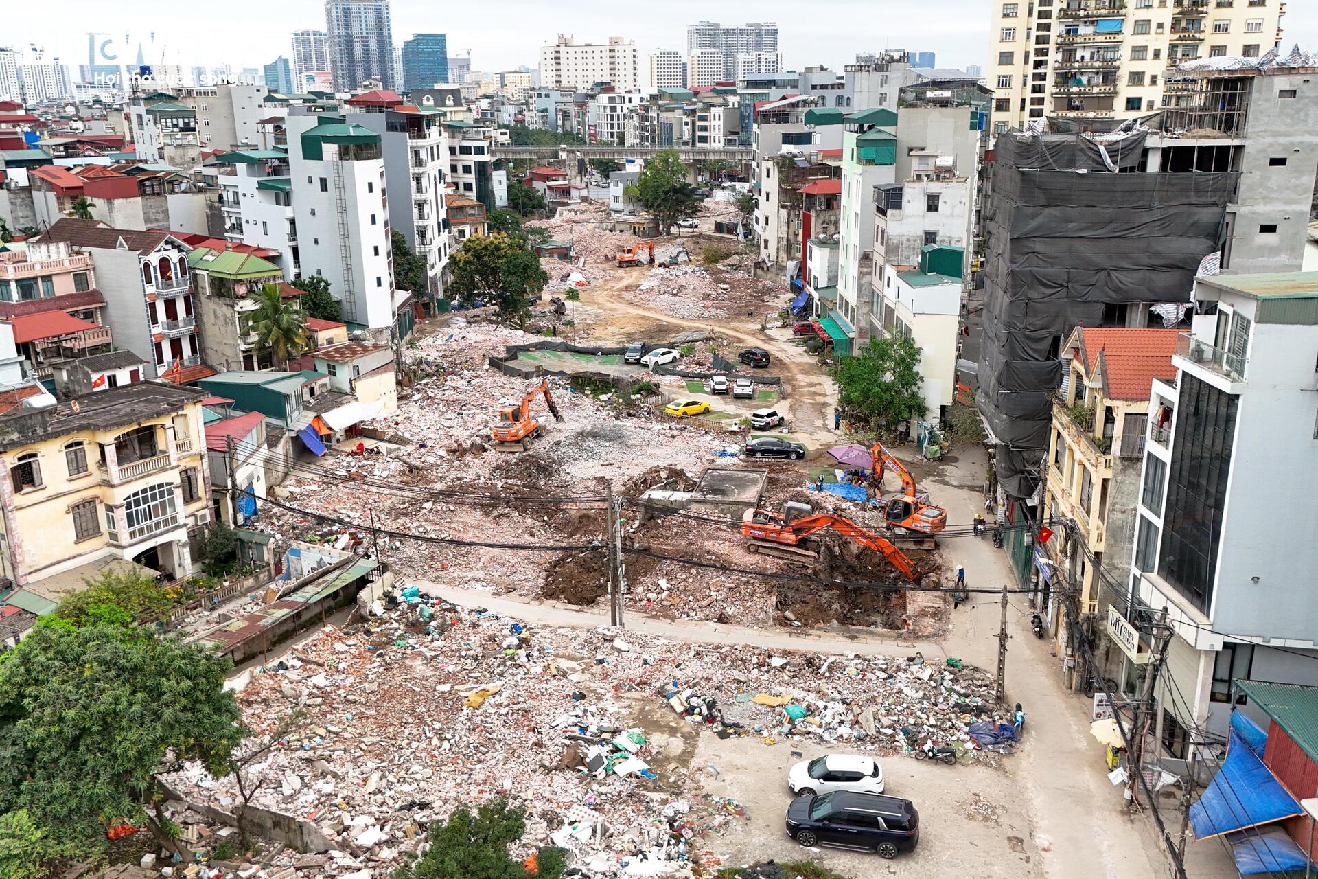 H&agrave; Nội "thần tốc" ph&aacute; dỡ loạt c&ocirc;ng tr&igrave;nh để l&agrave;m đường V&agrave;nh đai 2,5- Ảnh 9.