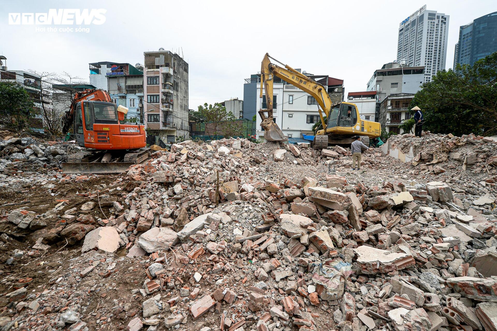 H&agrave; Nội "thần tốc" ph&aacute; dỡ loạt c&ocirc;ng tr&igrave;nh để l&agrave;m đường V&agrave;nh đai 2,5- Ảnh 5.