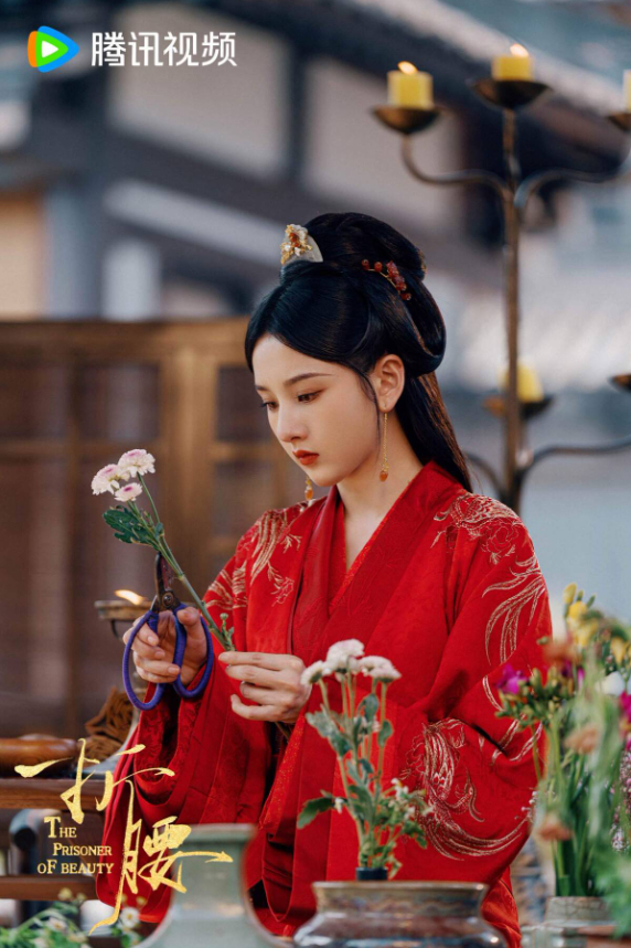 Tứ đại mỹ nh&acirc;n thế hệ mới đẹp nhất Trung Quốc: Vương Sở Nhi&ecirc;n đỉnh miễn b&agrave;n, 1 người bị ch&ecirc; kh&ocirc;ng xứng đ&aacute;ng- Ảnh 7.