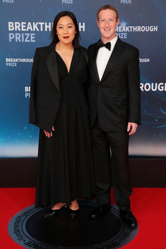 Vợ chồng Mark Zuckerberg thay đổi sau hơn 20 năm kết h&ocirc;n- Ảnh 3.