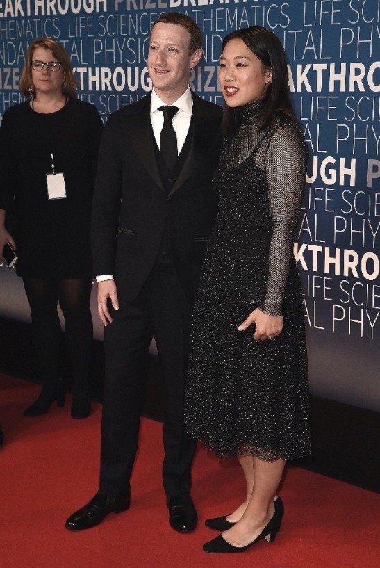 Vợ chồng Mark Zuckerberg thay đổi sau hơn 20 năm kết h&ocirc;n- Ảnh 4.