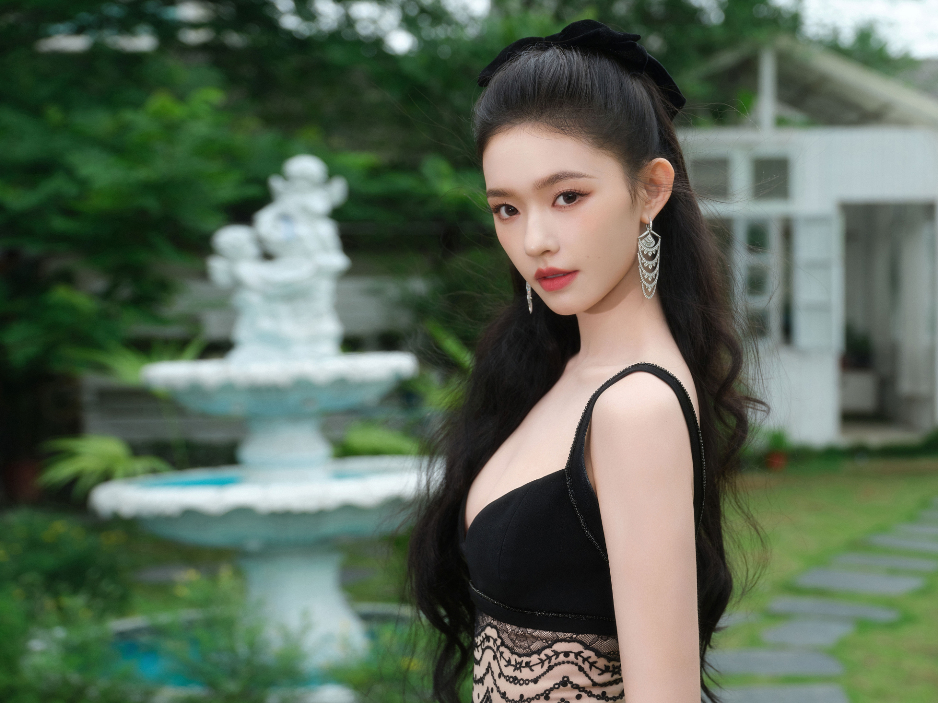 Mỹ nh&acirc;n phim Tết bị gh&eacute;t nhất showbiz: D&iacute;nh series phốt ảnh 