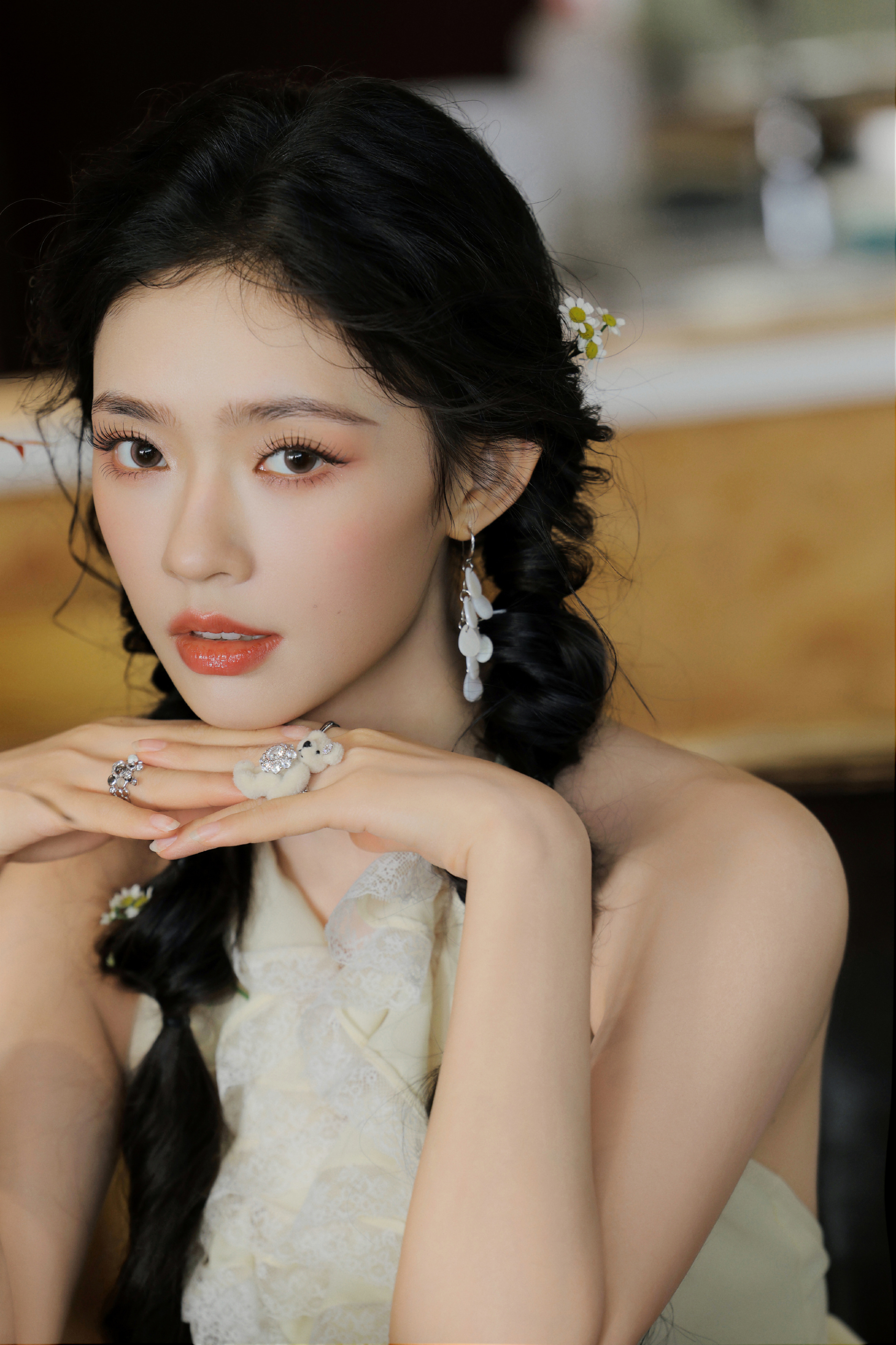 Mỹ nh&acirc;n phim Tết bị gh&eacute;t nhất showbiz: D&iacute;nh series phốt ảnh 