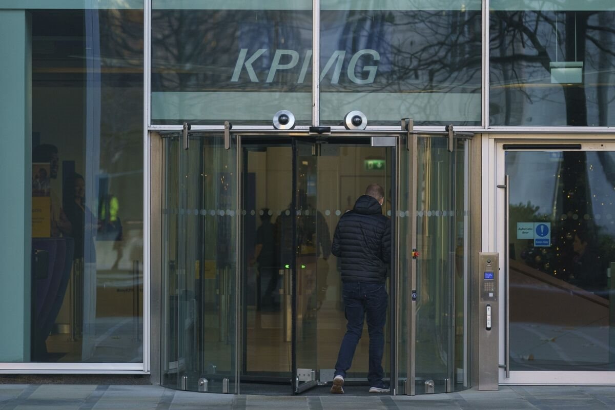 Một c&ocirc;ng ty kiểm to&aacute;n trong Big Four sắp cắt giảm 600 việc l&agrave;m, nh&acirc;n vi&ecirc;n được th&ocirc;ng b&aacute;o trong cuộc họp khẩn h&ocirc;m thứ 6- Ảnh 1.