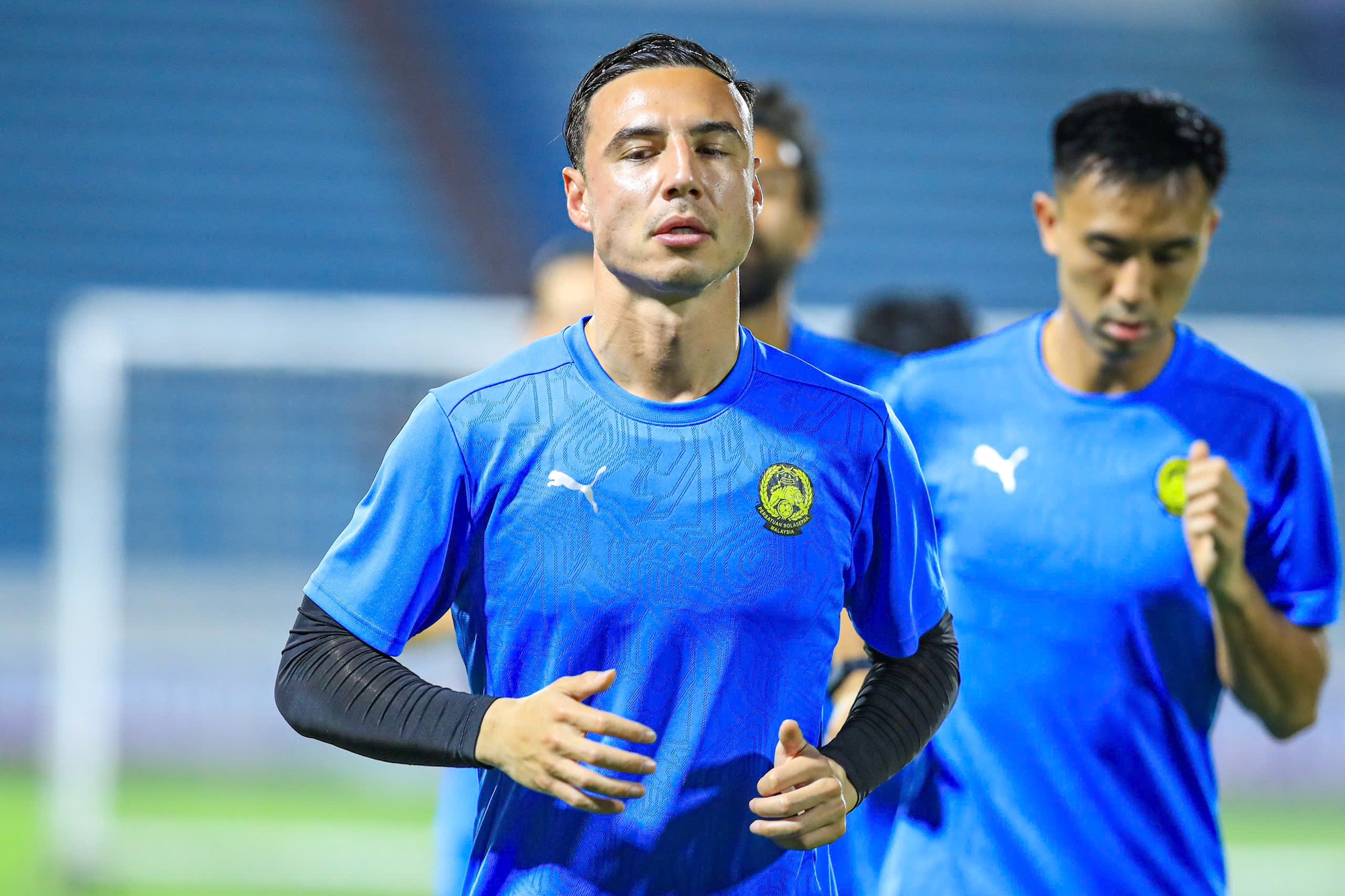 X&oacute;t xa gương mặt đầy sẹo của ng&ocirc;i sao tuyển Malaysia bị tạt axit- Ảnh 9.