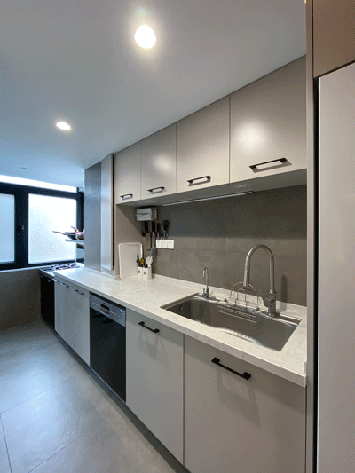 Căn hộ 54m&sup2; cho 3 thế hệ sống chung: Từ 2 ph&ograve;ng ngủ cải tạo th&agrave;nh 4 ph&ograve;ng ri&ecirc;ng, kh&ocirc;ng gian nhỏ nhưng ai cũng thoải m&aacute;i- Ảnh 10.