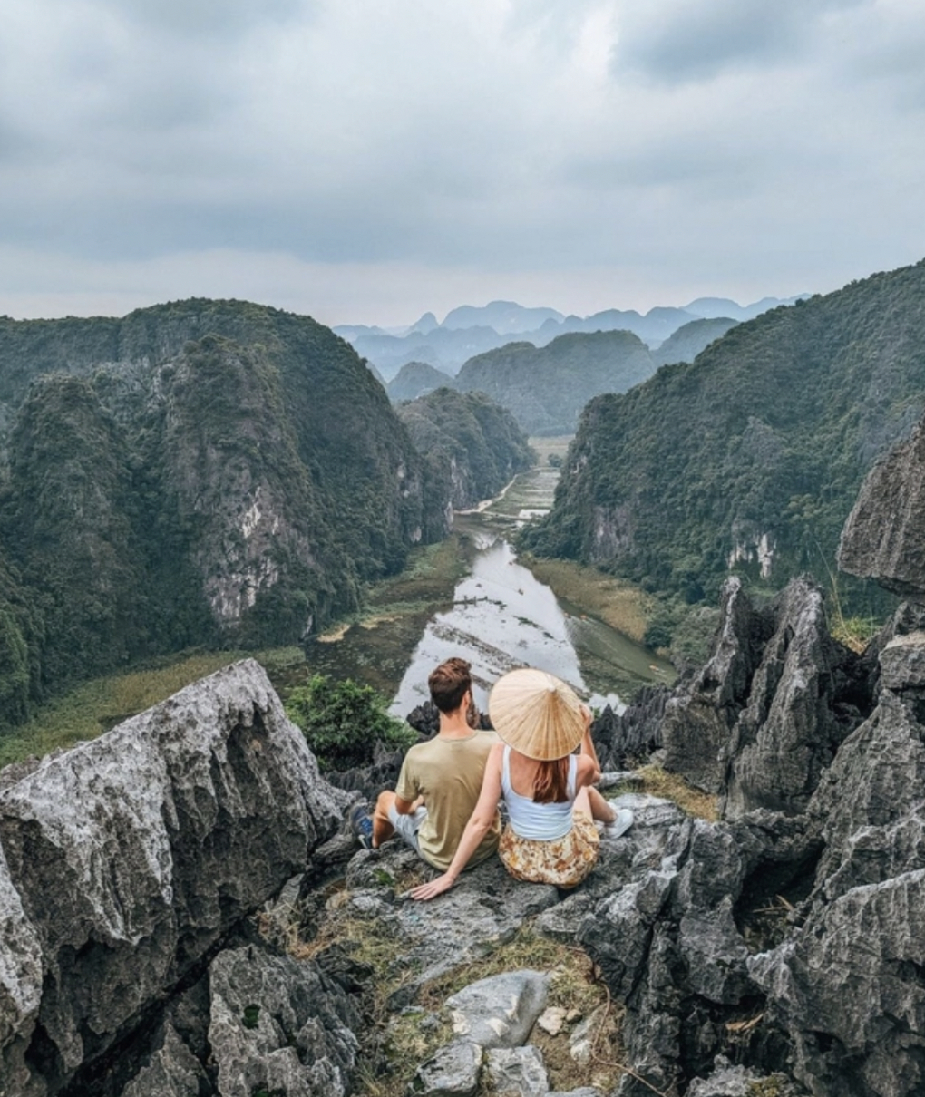 Từ 1/4, kh&ocirc;ng chỉ Hang M&uacute;a m&agrave; 1 địa điểm nổi tiếng ở Ninh B&igrave;nh đồng loạt tăng gi&aacute;- Ảnh 2.