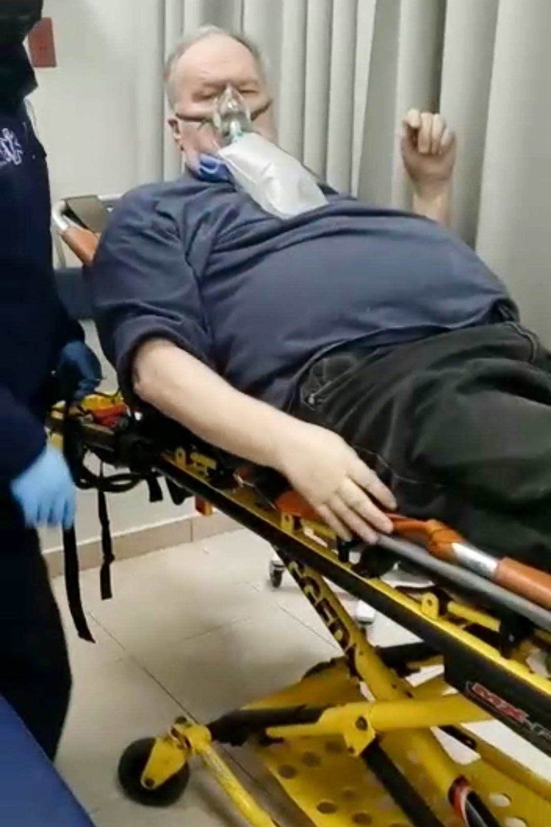 Bị con g&aacute;i xa c&aacute;ch, bố ruột Meghan Markle t&igrave;m thấy t&igrave;nh y&ecirc;u với nữ y t&aacute; k&eacute;m 35 tuổi sau bạo bệnh: "T&ocirc;i kh&ocirc;ng bận t&acirc;m miệng đời"- Ảnh 3.