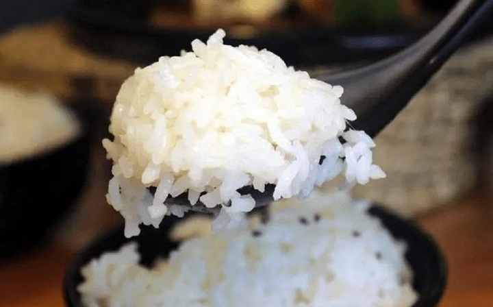 Khi nấu cơm, tại sao lại cho th&ecirc;m giấm trắng v&agrave; dầu ăn?- Ảnh 3.