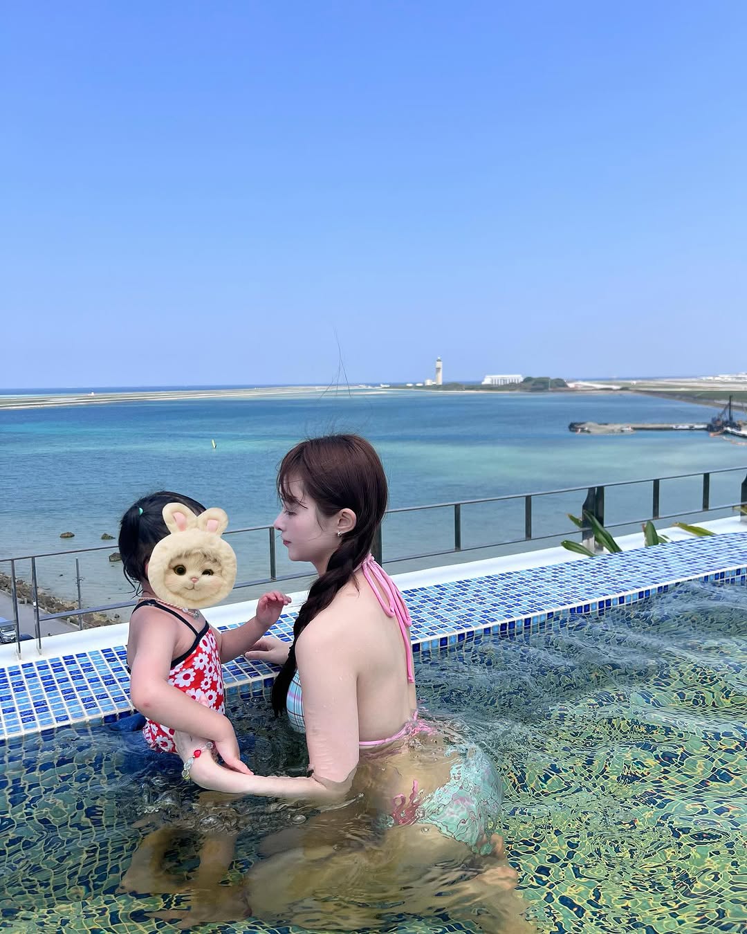 Nữ ca sĩ gen Z b&iacute; mật sinh 2 con kh&ocirc;ng cho cả nước biết, đẻ con đầu l&ograve;ng khi mới 22 tuổi- Ảnh 2.