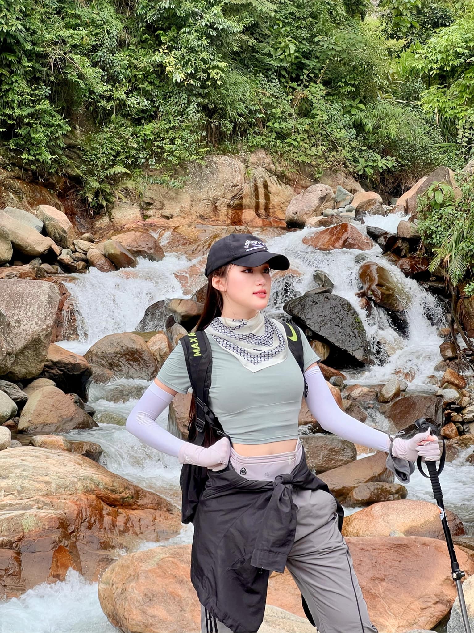 Phương Oanh v&agrave; "đối thủ của c&ocirc; ấy": So k&egrave; ngo&agrave;i đời, ai vượt trội hơn?- Ảnh 5.