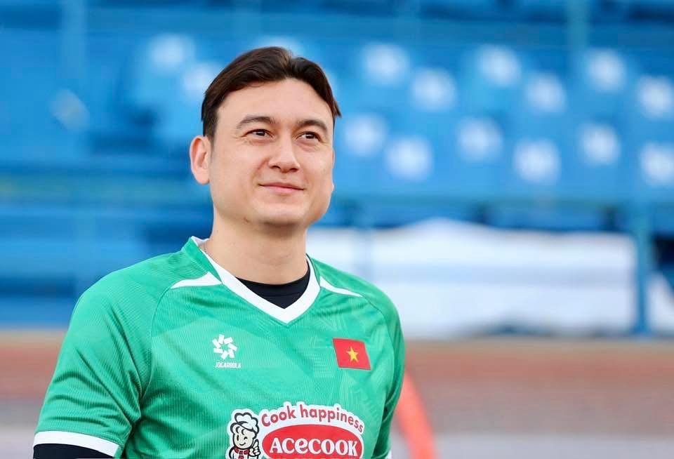 Xúc động về hành trình 10 năm gắn bó với bóng đá Việt Nam của thủ môn Văn Lâm- Ảnh 2. Xúc động về hành trình 10 năm gắn bó với bóng đá Việt Nam của thủ môn Văn Lâm- Ảnh 2.