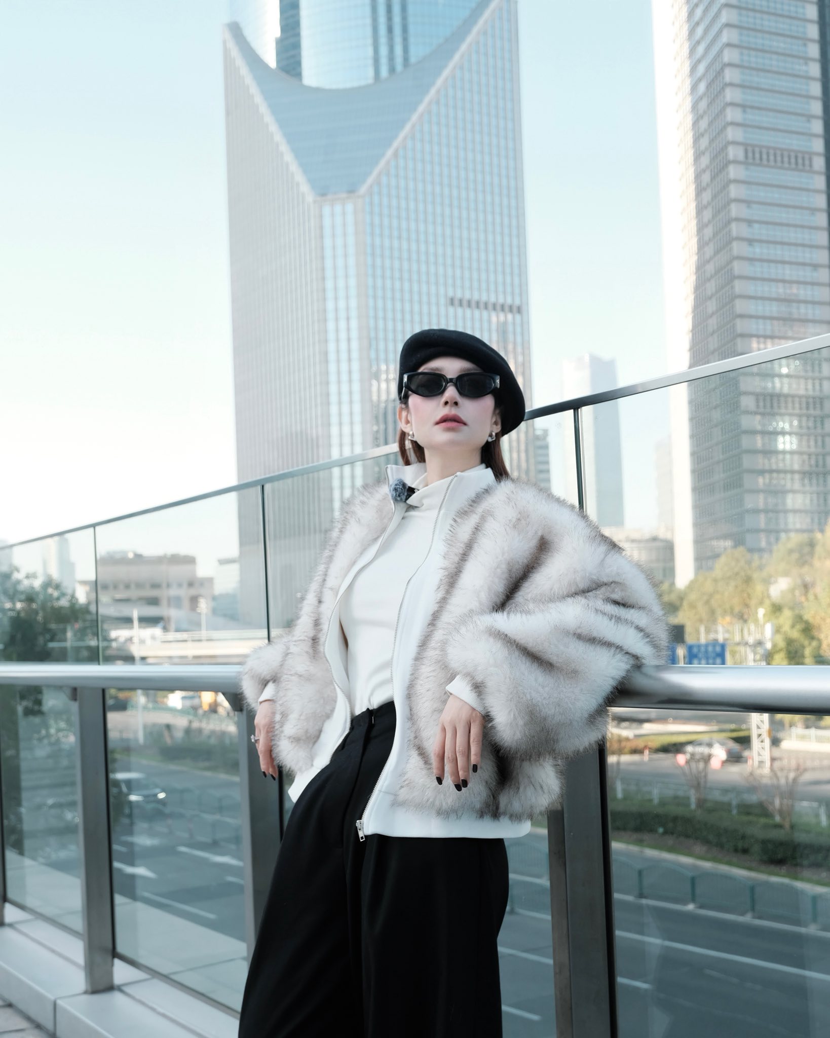 Thời trang của Minh Hằng: Khen riết sợ nh&agrave;m, nhưng qu&aacute; kh&oacute; để ch&ecirc;!- Ảnh 3.