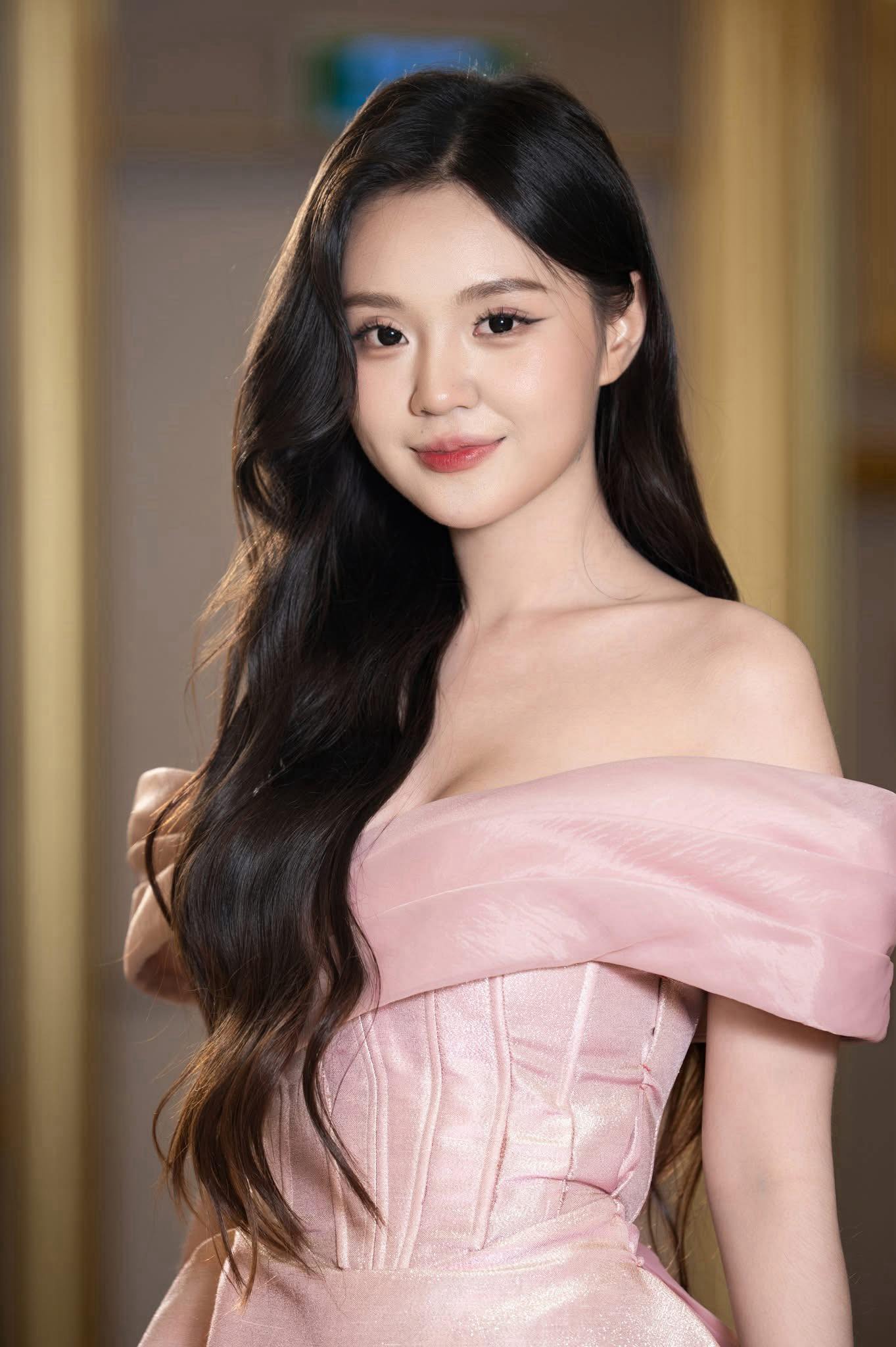 Kh&aacute;nh Như cao bao nhi&ecirc;u m&agrave; bị ch&ecirc; l&ugrave;n? Đ&acirc;y l&agrave; l&yacute; do trượt Hoa hậu?- Ảnh 10.