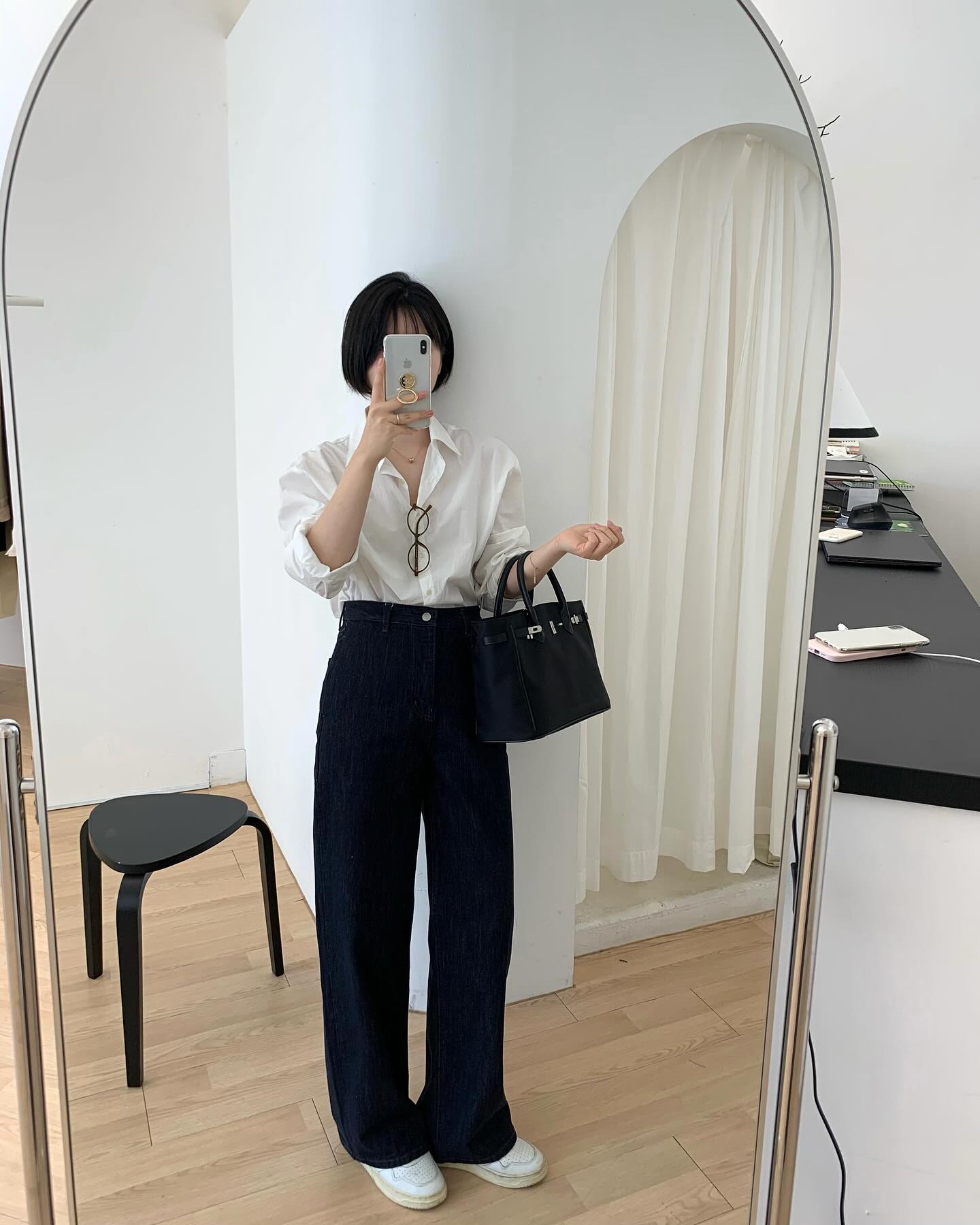 4 c&ocirc;ng thức trang phục tối giản cho những ai kh&ocirc;ng th&iacute;ch mix đồ cầu kỳ- Ảnh 9.