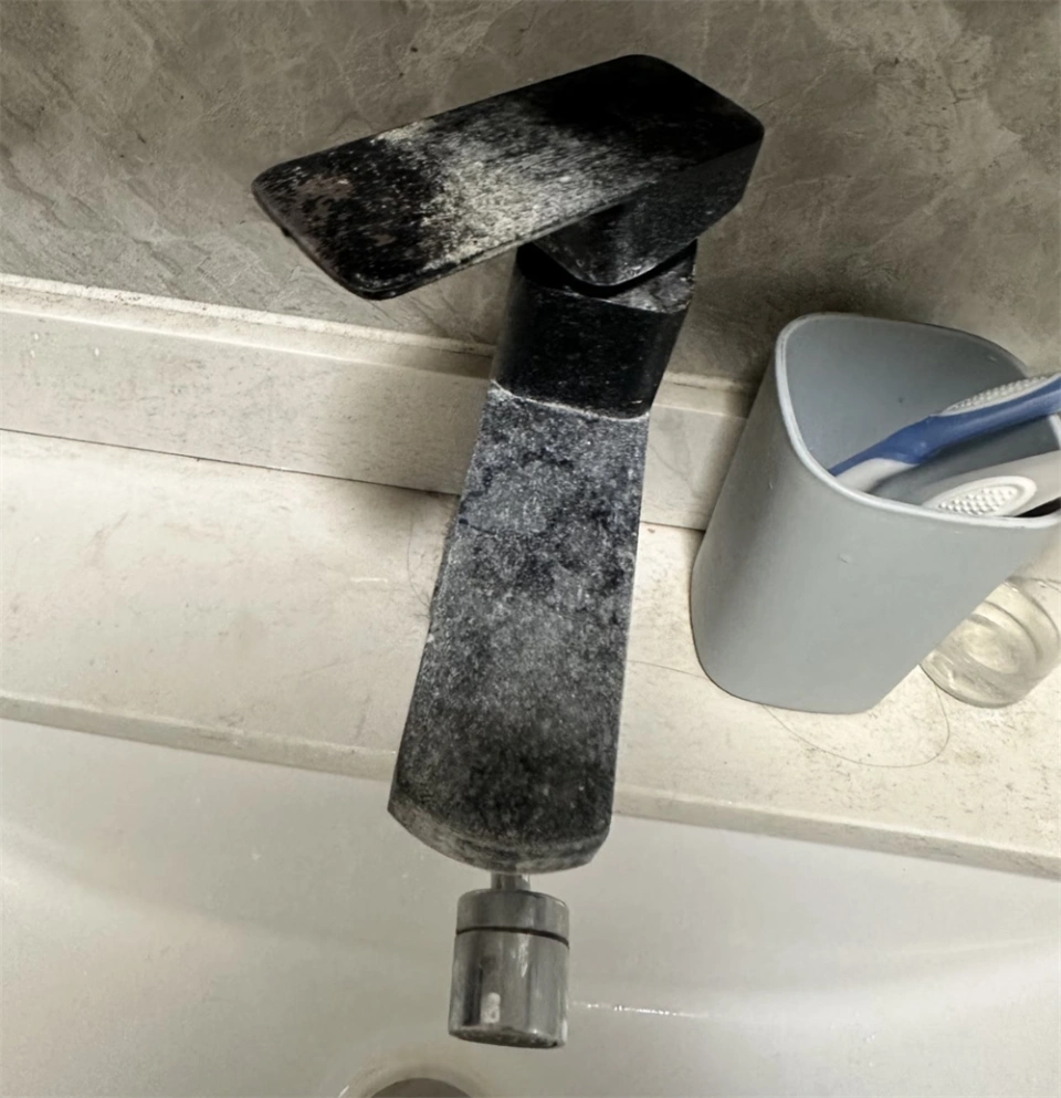 8 thiết kế nh&agrave; cửa tưởng tiện lợi nhưng c&agrave;ng d&ugrave;ng c&agrave;ng thấy phiền- Ảnh 3.