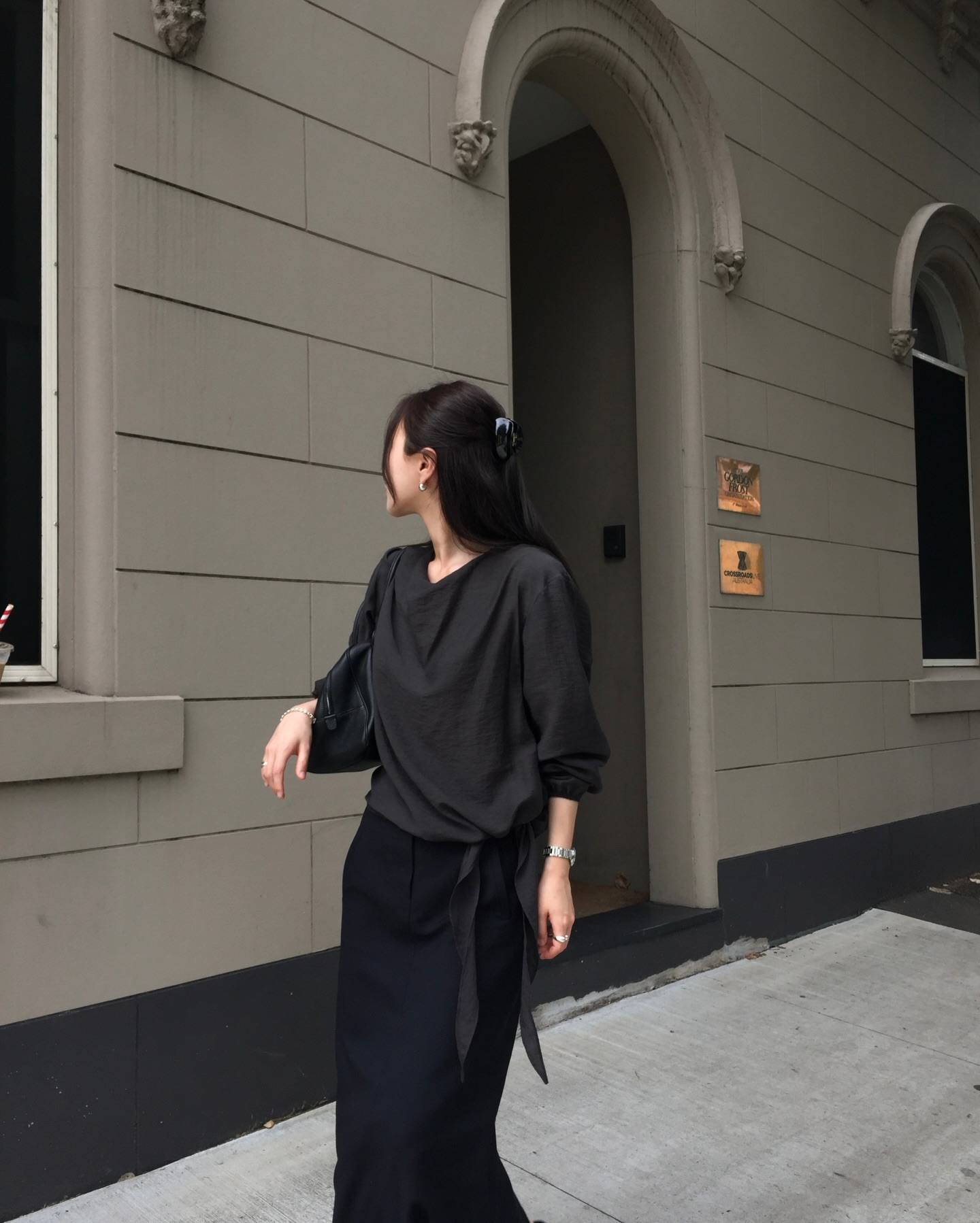 4 c&ocirc;ng thức trang phục tối giản cho những ai kh&ocirc;ng th&iacute;ch mix đồ cầu kỳ- Ảnh 4.