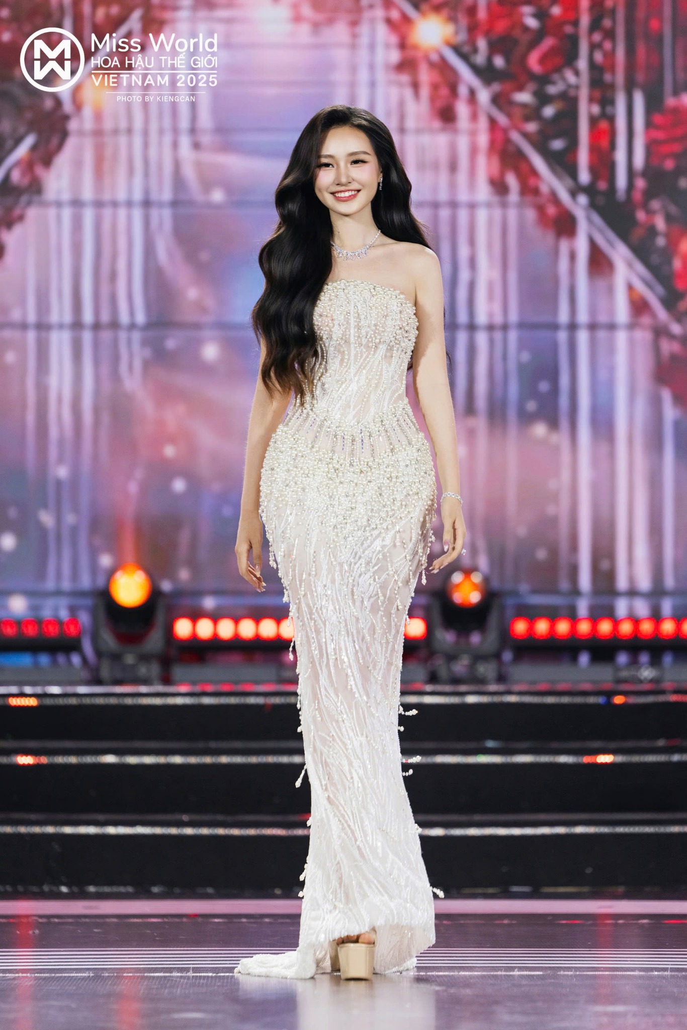 Kh&aacute;nh Như cao bao nhi&ecirc;u m&agrave; bị ch&ecirc; l&ugrave;n? Đ&acirc;y l&agrave; l&yacute; do trượt Hoa hậu?- Ảnh 2.