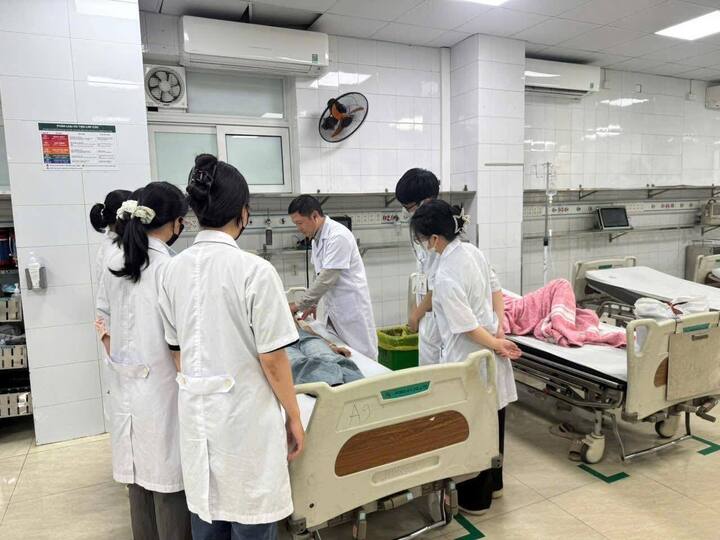 Dấu hiệu 'lạ' gi&uacute;p b&aacute;c sĩ ph&aacute;t hiện ca nhồi m&aacute;u cơ tim 'ngụy trang' đau dạ d&agrave;y- Ảnh 1.