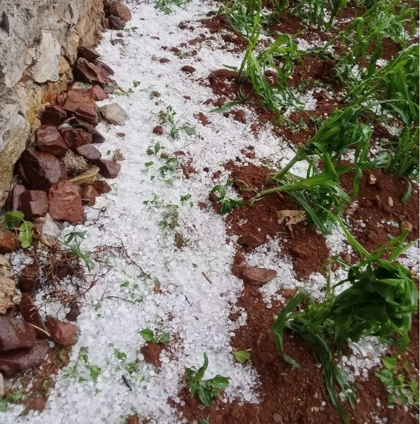 D&ocirc;ng lốc, mưa đ&aacute; khiến 7 ng&ocirc;i nh&agrave; sập đổ ho&agrave;n to&agrave;n, hơn 4000 căn nh&agrave;, trường học, nh&agrave; văn h&oacute;a tốc m&aacute;i- Ảnh 2.