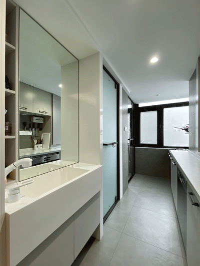 Căn hộ 54m&sup2; cho 3 thế hệ sống chung: Từ 2 ph&ograve;ng ngủ cải tạo th&agrave;nh 4 ph&ograve;ng ri&ecirc;ng, kh&ocirc;ng gian nhỏ nhưng ai cũng thoải m&aacute;i- Ảnh 15.