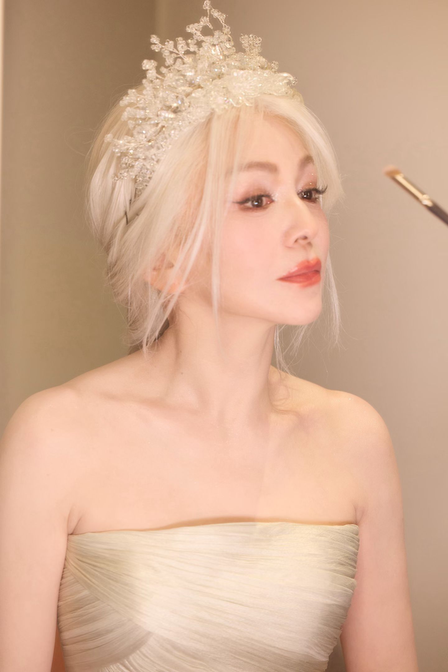 U60 vẫn l&ecirc;n đồ như c&ocirc;ng ch&uacute;a, cả Trung Quốc c&oacute; đ&uacute;ng 1 người: Thời gian kh&ocirc;ng lưu dấu vết, g&oacute;c n&agrave;o cũng n&eacute;t căng- Ảnh 5.