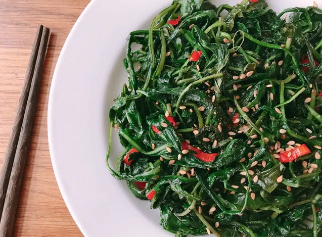 Nấu c&aacute;c m&oacute;n ăn với 3 loại rau gi&uacute;p l&agrave;m dịu hỏa kh&iacute; gan, k&iacute;ch th&iacute;ch chức năng tỳ vị, bổ sung vitamin... cho cơ thể- Ảnh 8.