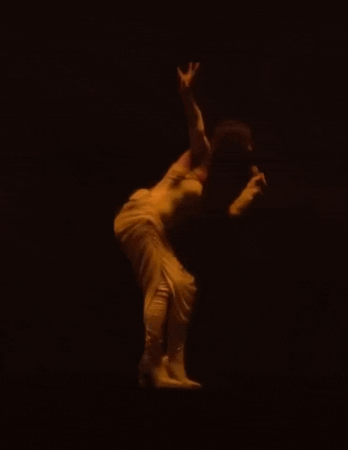 Nữ ca sĩ bị gh&eacute;t nhất showbiz hiện tại: Kh&ocirc;ng được cấp ph&eacute;p c&ograve;n ph&aacute; n&aacute;t bản gốc v&igrave; h&aacute;t dở, d&acirc;n t&igrave;nh khuy&ecirc;n &ldquo;n&ecirc;n biết ngại&rdquo;- Ảnh 2.