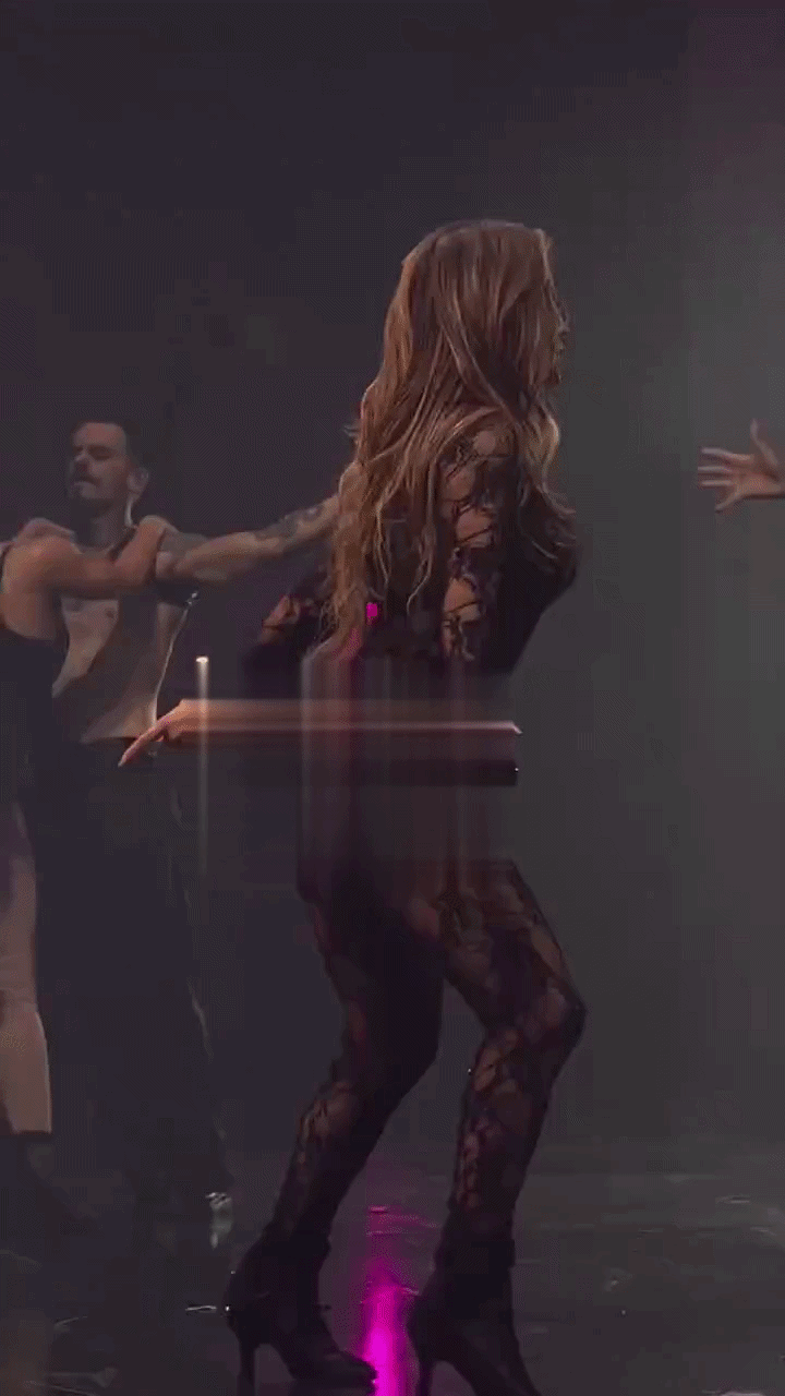 Ngoại h&igrave;nh g&acirc;y sốc của mỹ nh&acirc;n đẹp nhất thế giới, 56 tuổi vẫn g&acirc;y tranh c&atilde;i- Ảnh 6.