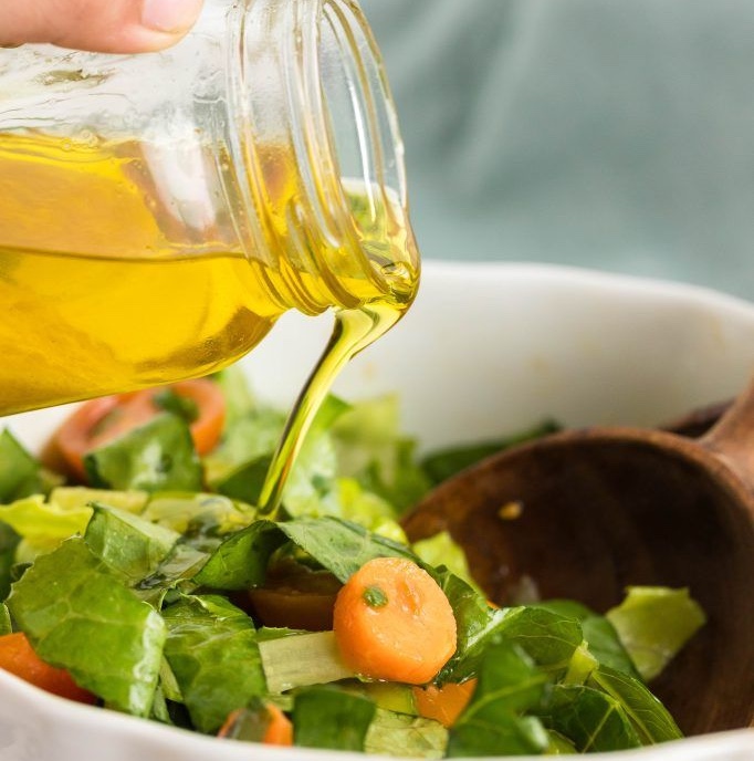 Dầu &ocirc; liu phải "chịu thua" loại dầu n&agrave;y khi nấu m&oacute;n x&agrave;o, b&aacute;c sĩ nghi&ecirc;m mặt: 3 loại dầu n&agrave;y ĐỪNG BAO GIỜ d&ugrave;ng!- Ảnh 2.