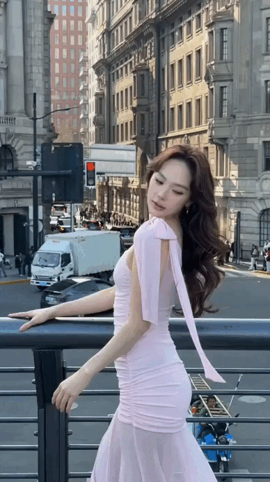 Thời trang của Minh Hằng: Khen riết sợ nh&agrave;m, nhưng qu&aacute; kh&oacute; để ch&ecirc;!- Ảnh 5.