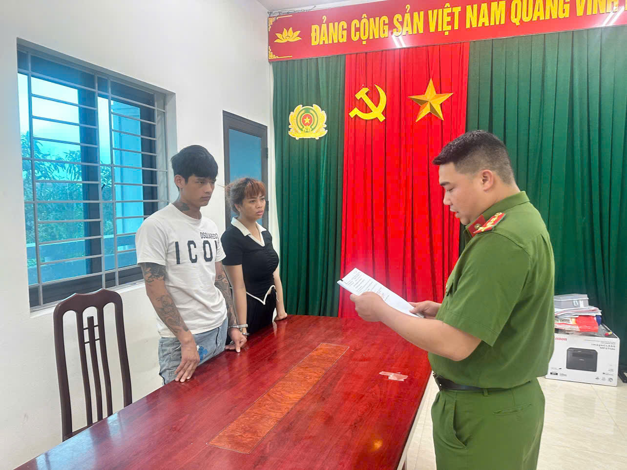 Ra lệnh bắt tạm giam Nguyễn Thị Ho&agrave;i Trang SN 1999 c&ugrave;ng người y&ecirc;u- Ảnh 1.