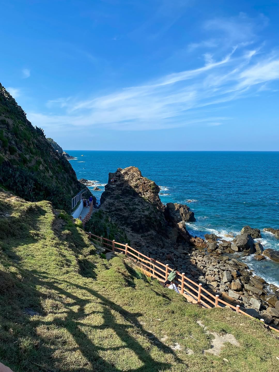 Giếng Ti&ecirc;n ở Eo Gi&oacute;: Mạch nước ngọt ngh&igrave;n năm kh&ocirc;ng cạn, điểm tựa linh thi&ecirc;ng của v&ocirc; số ngư d&acirc;n- Ảnh 1.