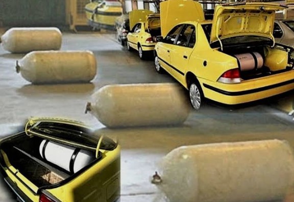 Thiếu xăng dầu k&eacute;o d&agrave;i, người Iran đưa "vũ kh&iacute; sinh tồn" xuống phố: Nh&igrave;n qua cứ ngỡ đến từ tương lai- Ảnh 2.