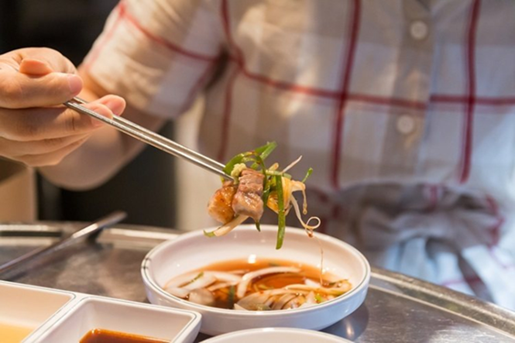 3 người 1 nh&agrave; c&ugrave;ng mắc ung thư dạ d&agrave;y, tất cả chỉ v&igrave; m&oacute;n ăn n&agrave;y, nhiều người cũng ăn h&agrave;ng ng&agrave;y- Ảnh 1.