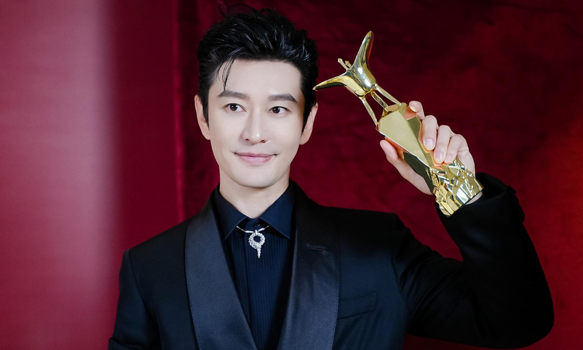 Huỳnh Hiểu Minh thi trượt đầu v&agrave;o tiến sĩ, ở tuổi 48 vẫn quyết th&agrave;nh người c&oacute; học vấn cao nhất gia đ&igrave;nh- Ảnh 2.