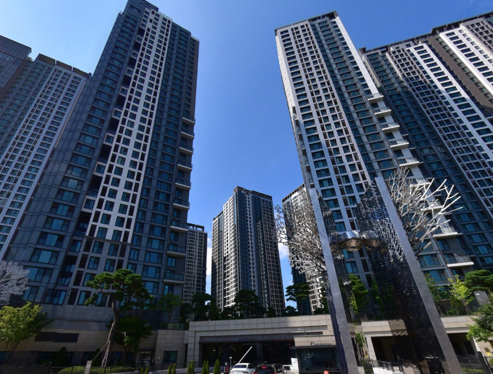 Tiết kiệm cả đời cũng kh&ocirc;ng đủ tiền mua nh&agrave;, d&acirc;n văn ph&ograve;ng m&aacute;ch nhau: Cố l&agrave;m được việc n&agrave;y th&igrave; c&oacute; thể- Ảnh 2.