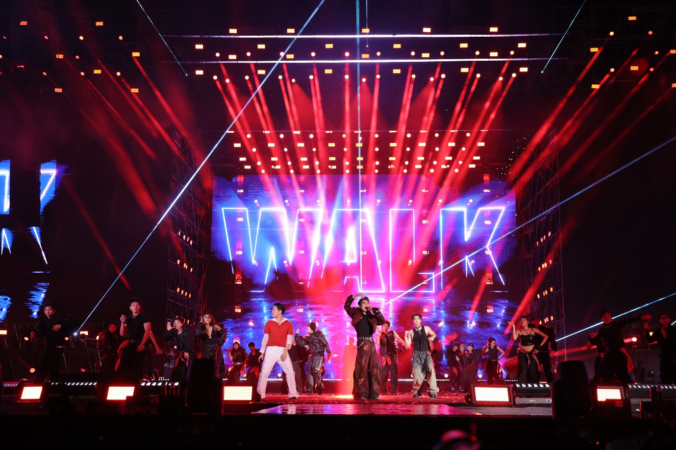 DatVietVAC đơn vị sản xuất đồng h&agrave;nh c&ugrave;ng Gia Lai khởi động Năm Du lịch Quốc gia 2026 bằng đại nhạc hội gi&agrave;u bản sắc- Ảnh 7.