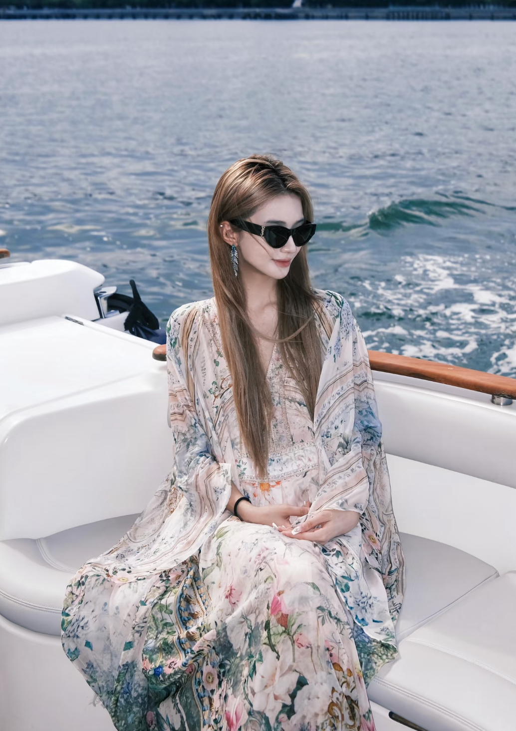 Người EQ thấp th&iacute;ch d&ugrave;ng 5 kiểu quần &aacute;o n&agrave;y khi ra biển- Ảnh 2.