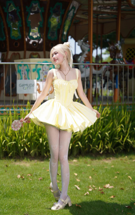 Qu&aacute; khứ "mặc g&igrave; cũng được khen đẹp" của Kh&aacute;nh Huyền 2k4- Ảnh 14.