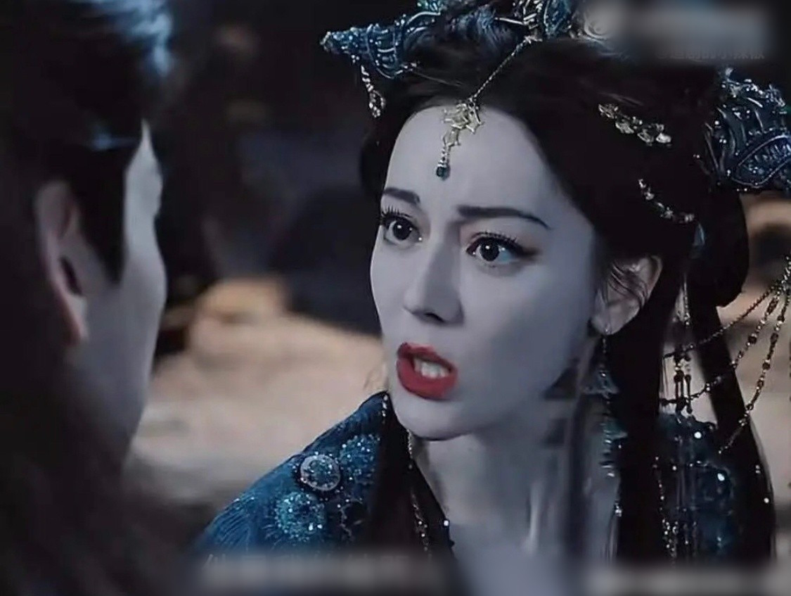 T&igrave;nh thế tuyệt vọng của Địch Lệ Nhiệt Ba- Ảnh 5.