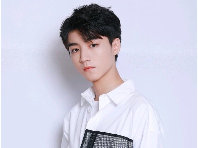 Lộ diện top 10 nam thần 95 diễn tệ nhất Cbiz, đẹp trai đi&ecirc;n đảo m&agrave; diễn "cay mắt" qu&aacute; đi th&ocirc;i- Ảnh 4.