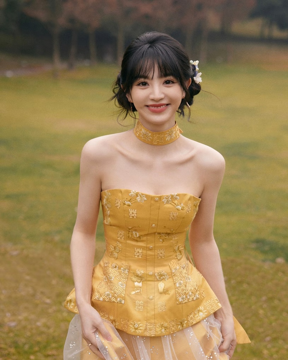 "Mỹ nhân đồ tể" dùng nhan sắc vạn người mê để hồi sinh sự nghiệp sau loạt scandal cạch mặt đồng nghiệp- Ảnh 3. "Mỹ nhân đồ tể" dùng nhan sắc vạn người mê để hồi sinh sự nghiệp sau loạt scandal cạch mặt đồng nghiệp- Ảnh 3.