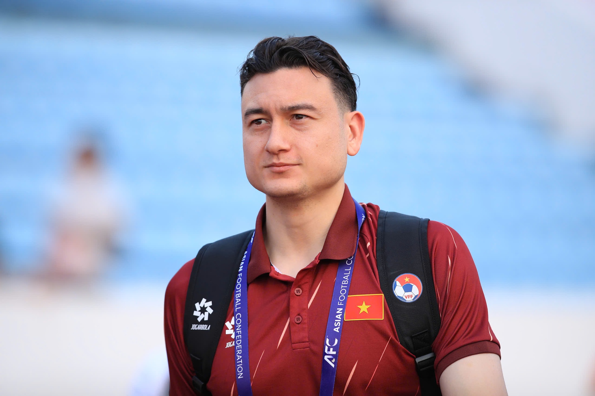 Doãn Hải My đọ sắc với vợ Hoàng Hên trên khán đài cổ vũ tuyển Việt Nam: Viusal xinh bất chấp cam thường!- Ảnh 11. Doãn Hải My đọ sắc với vợ Hoàng Hên trên khán đài cổ vũ tuyển Việt Nam: Viusal xinh bất chấp cam thường!- Ảnh 11.