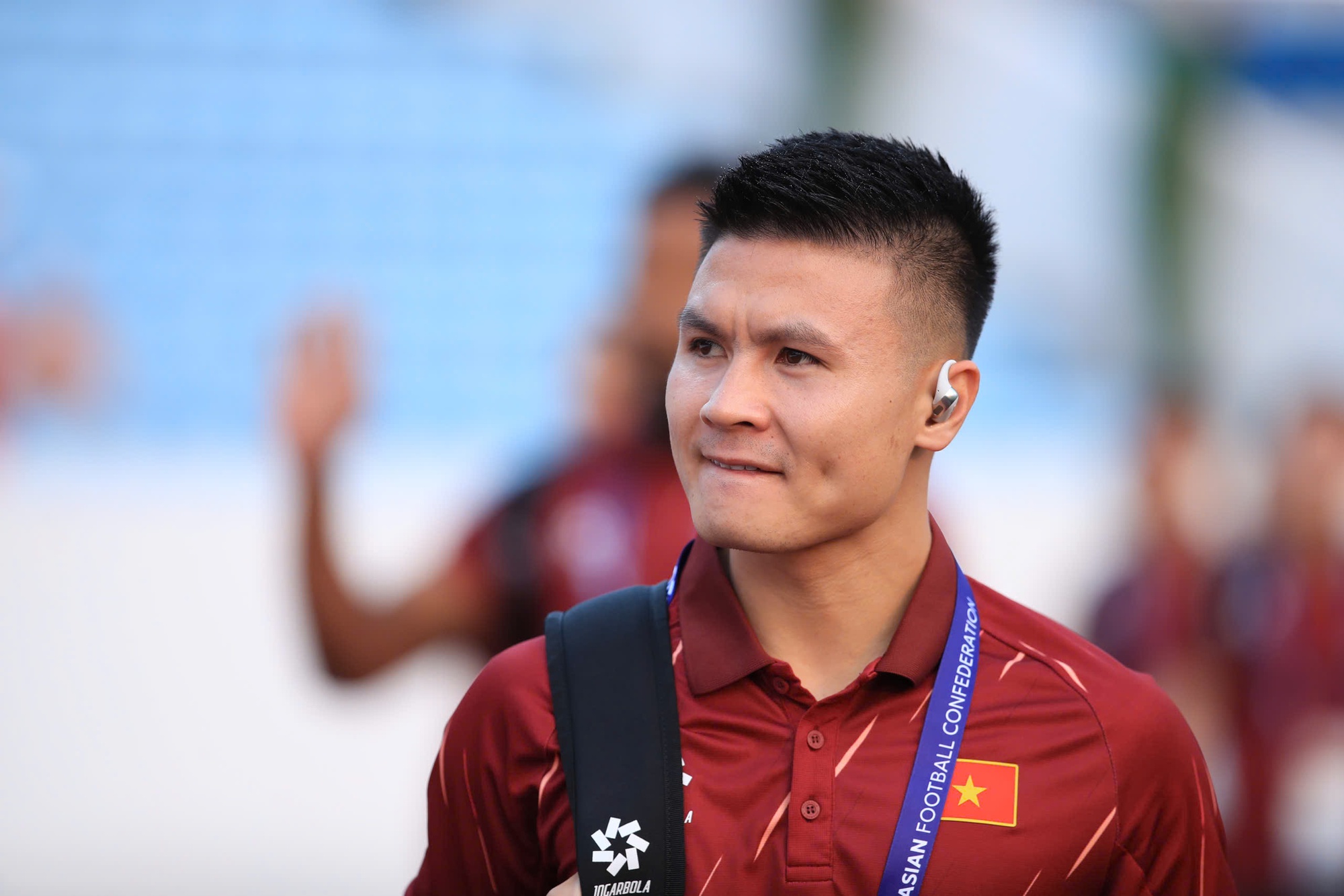 Doãn Hải My đọ sắc với vợ Hoàng Hên trên khán đài cổ vũ tuyển Việt Nam: Viusal xinh bất chấp cam thường!- Ảnh 15. Doãn Hải My đọ sắc với vợ Hoàng Hên trên khán đài cổ vũ tuyển Việt Nam: Viusal xinh bất chấp cam thường!- Ảnh 15.