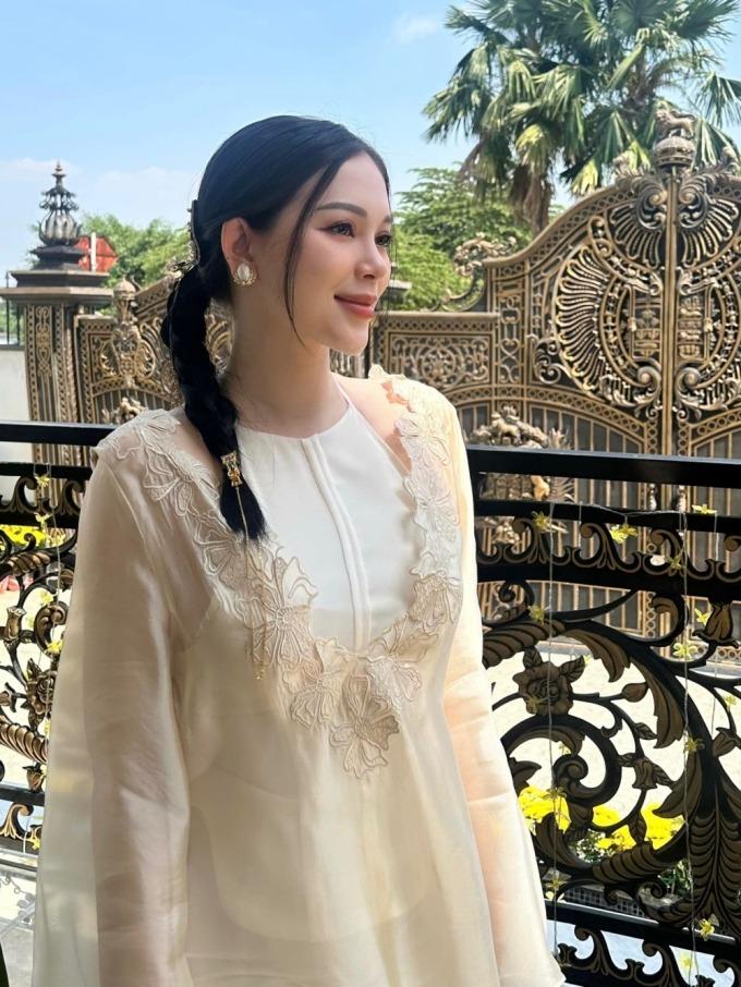 Mỹ nh&acirc;n Vbiz gả v&agrave;o h&agrave;o m&ocirc;n: Đỗ Mỹ Linh ở dinh thự bề thế số 1 H&agrave; Nội, Linh Rin l&agrave; chủ nh&acirc;n biệt thự si&ecirc;u đẳng cấp- Ảnh 2.