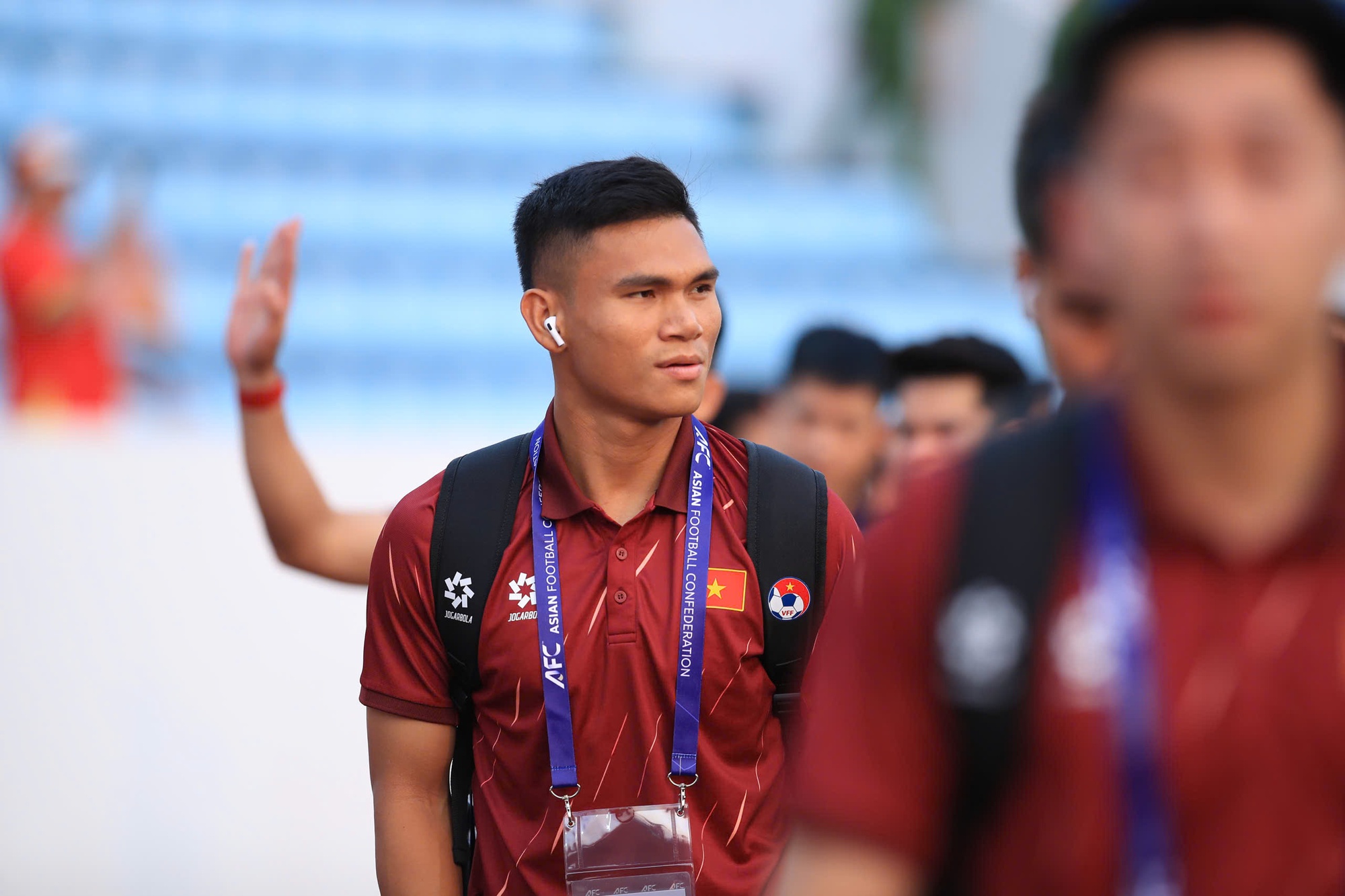 Doãn Hải My đọ sắc với vợ Hoàng Hên trên khán đài cổ vũ tuyển Việt Nam: Viusal xinh bất chấp cam thường!- Ảnh 16. Doãn Hải My đọ sắc với vợ Hoàng Hên trên khán đài cổ vũ tuyển Việt Nam: Viusal xinh bất chấp cam thường!- Ảnh 16.